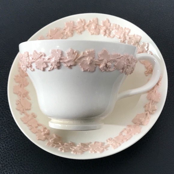 Wedgwood Etruria Embossed Queens Ware Pink on White Tea Cup Saucer Set England - Picture 5 of 16